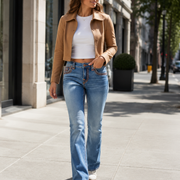 T261 women's jeans full-body outfit 3