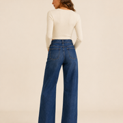 T320 women's jeans full-body outfit 2