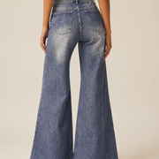 Women's flare jeans rear fit
